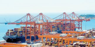 Со инвестиции од 1 милијарда евра, Кинезите сакаат Пиреа да стане најголемо европско пристаниште