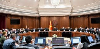 Владата донесе одлука за финансиска поддршка за производителите на јаболка, ориз, грозје и вино