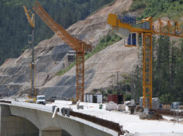 Раст од 3,2% годинава и 3,3% следната 2026 година, прогнозира Европската комисија за македонската економија