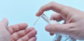 Владата дозволи повторно извоз на средства за дезинфекција, има доволно залихи и за домашниот пазар