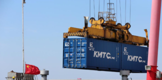 Кинеската економија ќе порасне скоро 8% во 2021 година