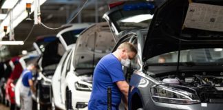 Корона кризата предизвика милијарди евра загуба во авто индустријата, се заканува брутална селекција