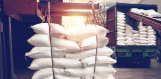 Индија, најголемиот светски производител на шеќер, го ограничи извозот