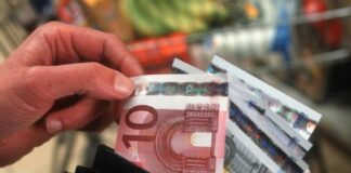 Пад на малопродажбата во ЕУ од 3,1% во февруари