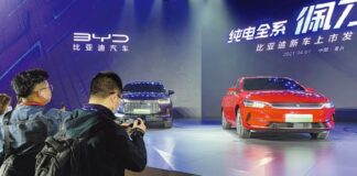 Tesla повеќе не е најголем продавач на електрични автомобили, тронот го презема кинеска компанија