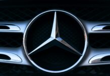 Профитот на Mercedes-Benz се намали за 55,8% во првата половина годинава