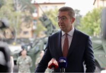 Мицкоски: Се размислува растот на платите да биде врзан со растот на продуктивноста