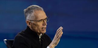 Екс-директорот на Stellantis: Европејците нема да можат да го одржат својот начин на живот без да работат повеќе tavares-stellantis