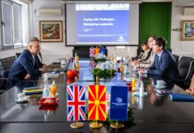 Британскиот амбасадор во официјална работна посета на „Алкалоид“
